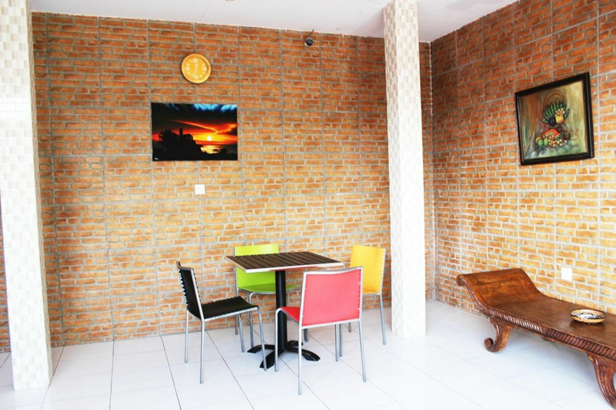 กูตา บีช โฮเทล Hostel ภายนอก รูปภาพ